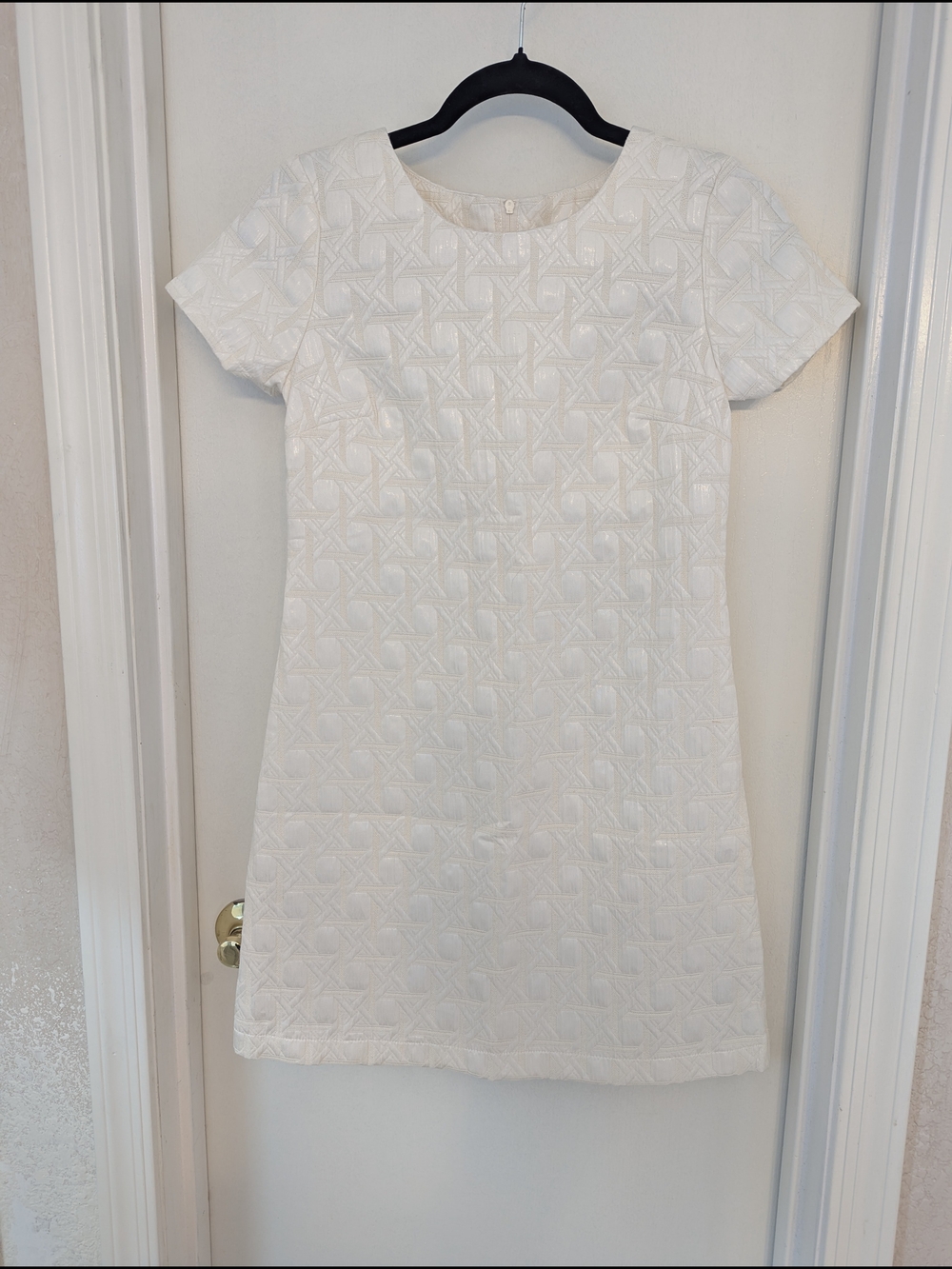 Japna Cream Textured Short Sleeve Shift Dress